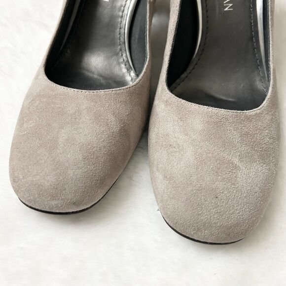 NEW Stuart Weitzman Mary Mid Heel Pump Tan Suede Block Heel Size 9.5 M - Picture 3 of 9